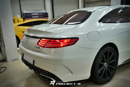 벤츠 S63 AMG 쿠페 에이버리 화이트펄 전체랩핑, 크롬죽이기 시공, 부천랩핑 프로젝트알 / 부천 원미구 상동