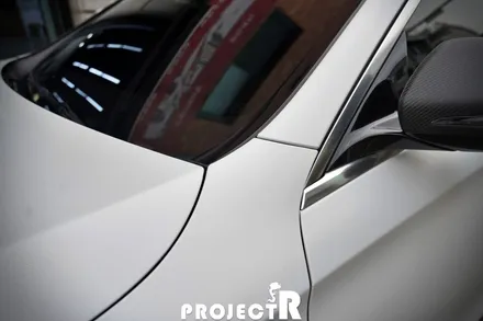 벤츠 E클래스 E300 전체랩핑, 에이버리 사틴 화이트 자동차 래핑 재시공기 by 프로젝트알 / 부천 원미구 상동