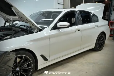 BMW 5시리즈 520d 사틴블랙에서 사틴다크그레이로 전체 랩핑 재시공, 부천 프로젝트알 / 부천 원미구 상동