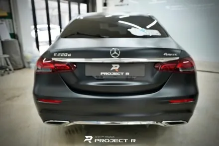 벤츠 E클래스 E220d 전체랩핑, 비닐프로그 매트블랙 시공 / 부천 프로젝트알 / 부천 원미구 상동
