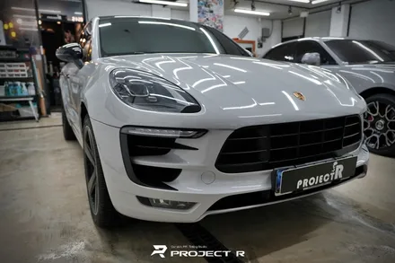 포르쉐 마칸 GTS 전체랩핑, 에이버리 유광 그레이 크레용 랩핑 시공, 부천 프로젝트R / 부천 원미구 상동