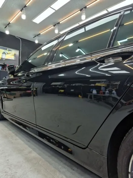 BMW 7시리즈 전체 크롬몰딩 랩핑 (크롬죽이기) 시공 사례 = 탑게라지 / 순천, 여수, 광양