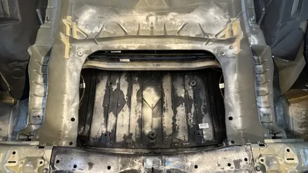 과천, 성남 실내크리닝 \' 테슬라 모델Y 주니퍼 \' 캠핑난로 등유 쏟아져 트렁크 분해 크리닝! / 성남, 판교, 분당, 용인
