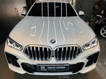 보정동손세차 \'BMW X6\' 휠 분진, 오염물 디테일링 작업으로 깔끔하게 제거 / 성남, 판교, 분당, 용인
