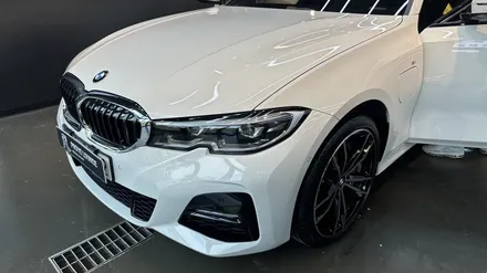 [ 성남동 세차 ] \' BMW 330E \' 디테일링 작업과 스톤칩 발생으로 순정 BMW 페인트 붓펜으로 커버업 / 성남, 판교, 분당, 용인