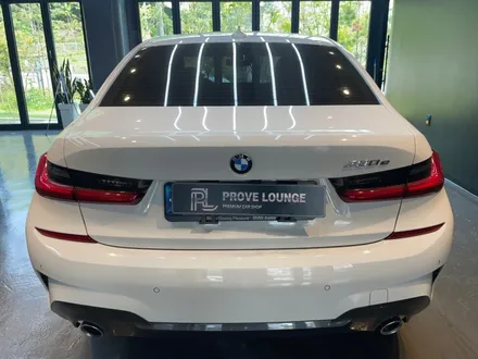 [ 성남동 세차 ] \' BMW 330E \' 디테일링 작업과 스톤칩 발생으로 순정 BMW 페인트 붓펜으로 커버업 / 성남, 판교, 분당, 용인