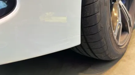 용인 자동차 터치업 BMW 320I 주차 및 주행 중 발생한 흠집, 스크래치 순정 붓펜을 사용한 커버업, 레벨링 작업으로 외관 복원 / 성남, 판교, 분당, 용인