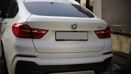 강남 수입차도색 BMW X4 뒷범퍼 탈착도색으로 복원했습니다. / 강남구 역삼동