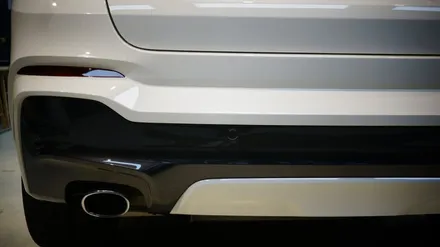 강남 수입차도색 BMW X4 뒷범퍼 탈착도색으로 복원했습니다. / 강남구 역삼동