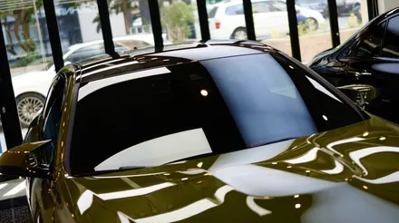 BMW M4 전면 유리 유막제거 및 초발수 코팅, 가죽코팅 / 강남구 역삼동