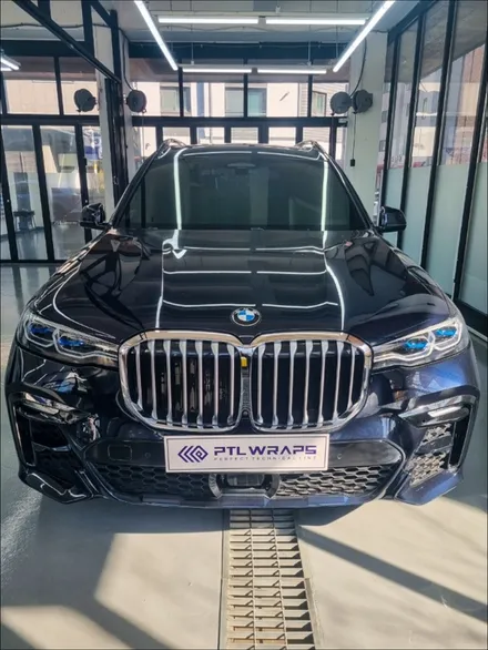 사틴블랙 무광블랙 랩핑과 라이트필름 스모그시공으로 블랙포스 BMW X7 수원 [ 피티엘랩스 ] / 수원 호매실동