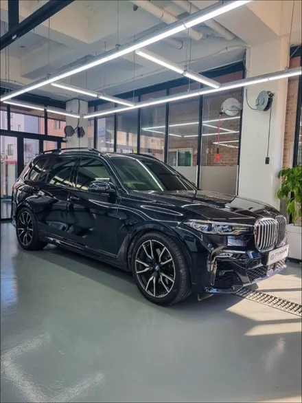 사틴블랙 무광블랙 랩핑과 라이트필름 스모그시공으로 블랙포스 BMW X7 수원 [ 피티엘랩스 ] / 수원 호매실동