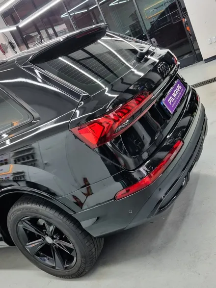 은갈치 정장에서 블랙수트로 갈아입은 Q7 랩핑 / 수원 호매실동