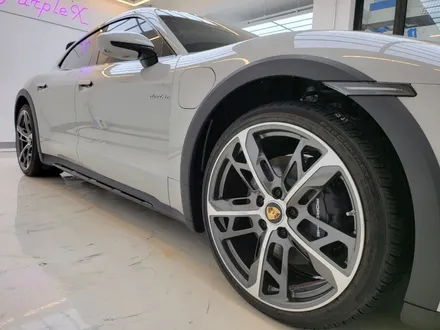 퍼플엑스 포르쉐 타이칸 크로스 투리스모 클리프 디자인 옥타곤 전체 PPF / 솔라가드 차콜 전체 썬팅 작업기