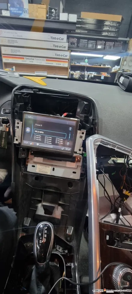 ☆스타사운드☆볼보 XC60 순정 네비 블랙아웃 후방카메라 먹통 M2C200A 안드로이드셋탑 장착시간 2시간이면 충분합니다.