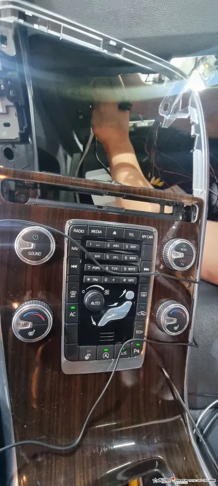 ☆스타사운드☆볼보 XC60 순정 네비 블랙아웃 후방카메라 먹통 M2C200A 안드로이드셋탑 장착시간 2시간이면 충분합니다.