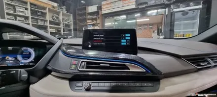 ☆스타사운드☆ BMW I8 카플레이 장착작업 시간 2시간이면 충분합니다.