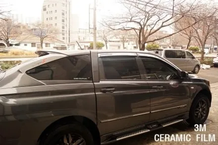 신림동 썬팅 쌍용 코란도 스포츠  #3m 세라믹 관악점  CIM 전면 35 % 측후면 15% 아버님 선물로 시공 진행 루마 버텍스 관악 서울대역점 / 서울 관악