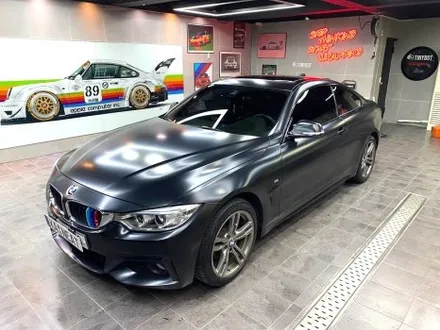 부산랩핑 BMW 4시리즈 쿠페 사틴블랙 전체랩핑으로 묵직하고 깔끔한 쿠페로 만들기! [TINYBOT] / 부산 해운대구