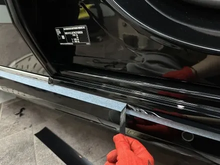 부산 랩핑 BMW 740i 전체 외관 정리｜크롬죽이기 + 블랙 유광 휠도색으로 완성도 끌어올리다 / 부산 해운대구