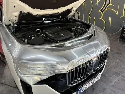 해운대 랩핑 BMW 740d, 블랙 대신 GT실버로 완성한 투톤랩핑 / 부산 해운대구