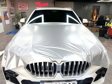 부산 자동차 랩핑 BMW X6 듀오톤(투톤) 랩핑 시공으로 고급스러운 쿠페형 SUV 모델로 만들기! / 부산 해운대구