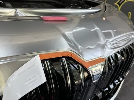 해운대 랩핑 BMW 740d, 블랙 대신 GT실버로 완성한 투톤랩핑 / 부산 해운대구