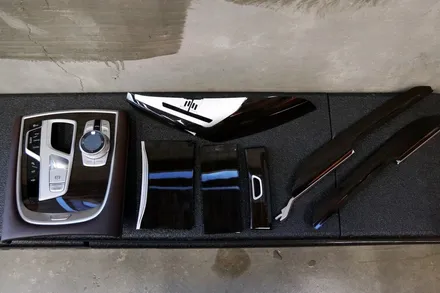 부산 실내 랩핑 BMW(Bayerische Motoren Werke) 740I 우드 가리기 / 부산 해운대구