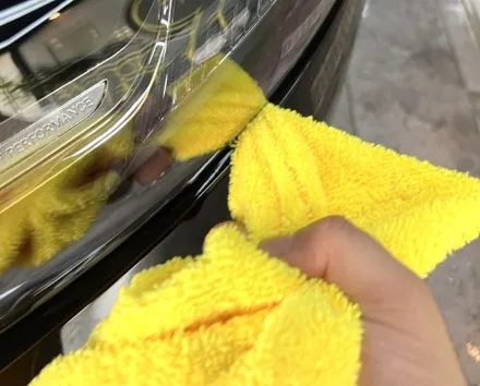 부산 자동차랩핑 메르세데스 벤츠 CLS 3M 사틴 펄 화이트 반짝이는 진주빛 전체랩핑으로 고급스러움 한 모금 담은 쿠페형 세단으로 변신! / 부산 해운대구