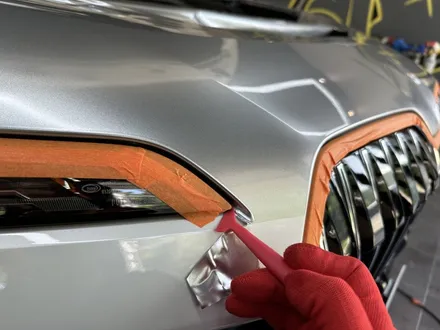 해운대 랩핑 BMW 740d, 블랙 대신 GT실버로 완성한 투톤랩핑 / 부산 해운대구