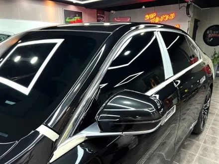 부산 랩핑 BMW I7 사틴 다크 그레이 투톤 랩핑(듀오톤 랩핑)으로 고급스러운 분위기 연출하기 / 부산 해운대구