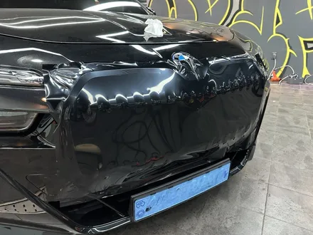 부산 랩핑 BMW 740i 전체 외관 정리｜크롬죽이기 + 블랙 유광 휠도색으로 완성도 끌어올리다 / 부산 해운대구