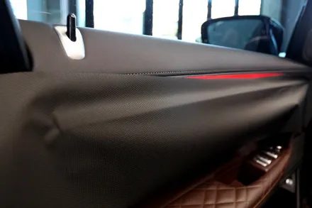 부산 실내 랩핑 BMW(Bayerische Motoren Werke) 740I 우드 가리기 / 부산 해운대구