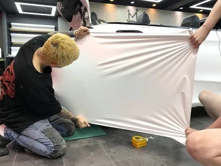 부산랩핑 벤츠 C클래스 카브리올레 에이버리 사틴 화이트 전체랩핑으로 고급스러운 느낌을 내보세요! / 부산 해운대구