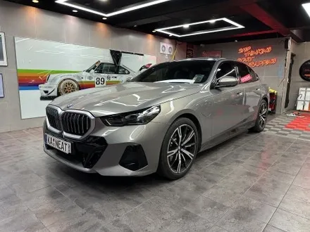 부산랩핑 BMW 530e 아이코닉 글로우 그릴, 컴퓨터 재단으로 빈틈 없이 끝냈다 / 부산 해운대구