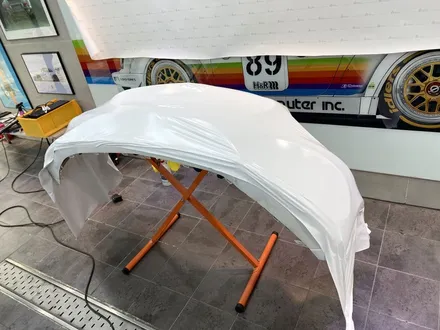 부산랩핑 벤츠 C클래스 카브리올레 에이버리 사틴 화이트 전체랩핑으로 고급스러운 느낌을 내보세요! / 부산 해운대구