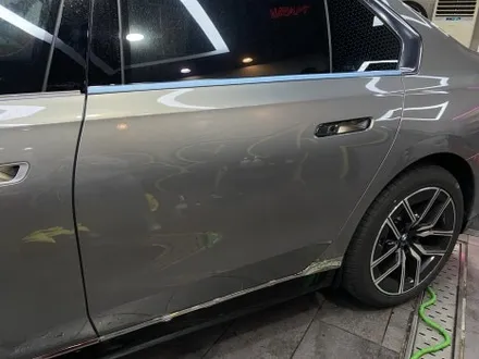 부산 PPF, BMW i7 전체 PPF 후 투톤 랩핑까지 진행한 이유 / 부산 해운대구