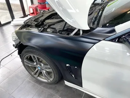 부산랩핑 BMW 4시리즈 쿠페 사틴블랙 전체랩핑으로 묵직하고 깔끔한 쿠페로 만들기! [TINYBOT] / 부산 해운대구