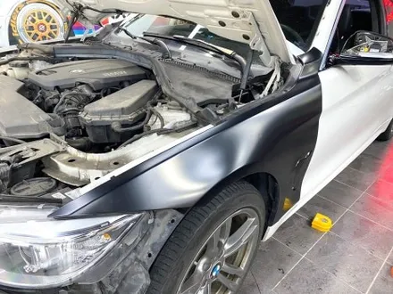 부산랩핑 BMW 4시리즈 쿠페 사틴블랙 전체랩핑으로 묵직하고 깔끔한 쿠페로 만들기! [TINYBOT] / 부산 해운대구