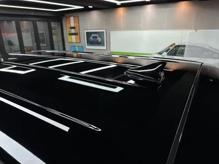 부산 레이 루프스킨 재시공 노후 필름 제거 후 고광택 블랙 루프랩핑 시공기 / 부산 해운대구
