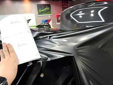 부산 자동차랩핑 BMW M5 컴페티션 사틴블랙 전체랩핑을 통해 강렬한 스포츠 세단으로 변신하기[에이버리] / 부산 해운대구