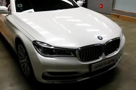 부산 랩핑 BMW750I 에이버리 데니슨 화이트 펄을 입히다. / 부산 해운대구