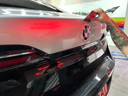 부산랩핑 BMW I7 듀오톤(투톤)랩핑으로 반전 매력 느껴보기 / 부산 해운대구
