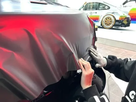 부산 랩핑 BMW I7 사틴 다크 그레이 투톤 랩핑(듀오톤 랩핑)으로 고급스러운 분위기 연출하기 / 부산 해운대구