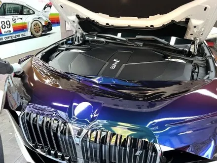 부산랩핑 BMW i7 투톤 랩핑 듀오톤 랩핑으로 온 우주를 담은듯한 색상의 차량으로 변신! / 부산 해운대구