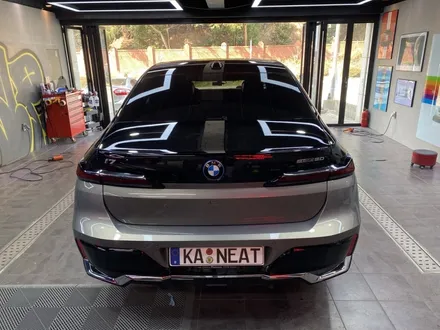 부산 PPF, BMW i7 전체 PPF 후 투톤 랩핑까지 진행한 이유 / 부산 해운대구