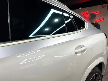 부산랩핑 BMW X6 듀오톤(투톤) 랩핑 사틴 실버 메탈릭으로 고급스럽게 / 부산 해운대구