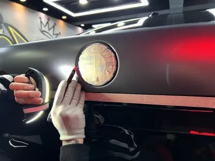 부산 랩핑 BMW I7 사틴 다크 그레이 투톤 랩핑(듀오톤 랩핑)으로 고급스러운 분위기 연출하기 / 부산 해운대구