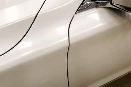 부산 랩핑 BMW750I 에이버리 데니슨 화이트 펄을 입히다. / 부산 해운대구