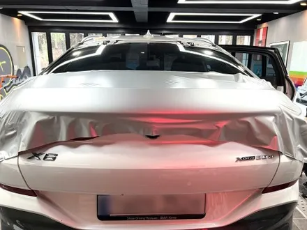 부산랩핑 BMW X6 듀오톤(투톤) 랩핑 사틴 실버 메탈릭으로 고급스럽게 / 부산 해운대구